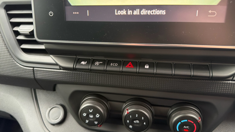 Renault Trafic Lwb Diesel LL30 Blue dCi 130 Advance [Safety] Van